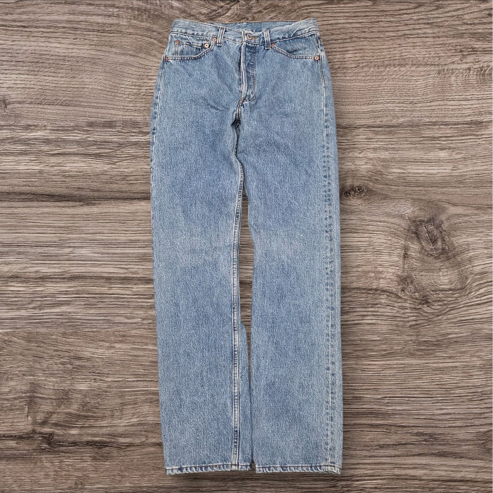 Vintage Levi's 501 Jeans W33 L34 Made in USA Light Wash Straight Leg Denim 90s